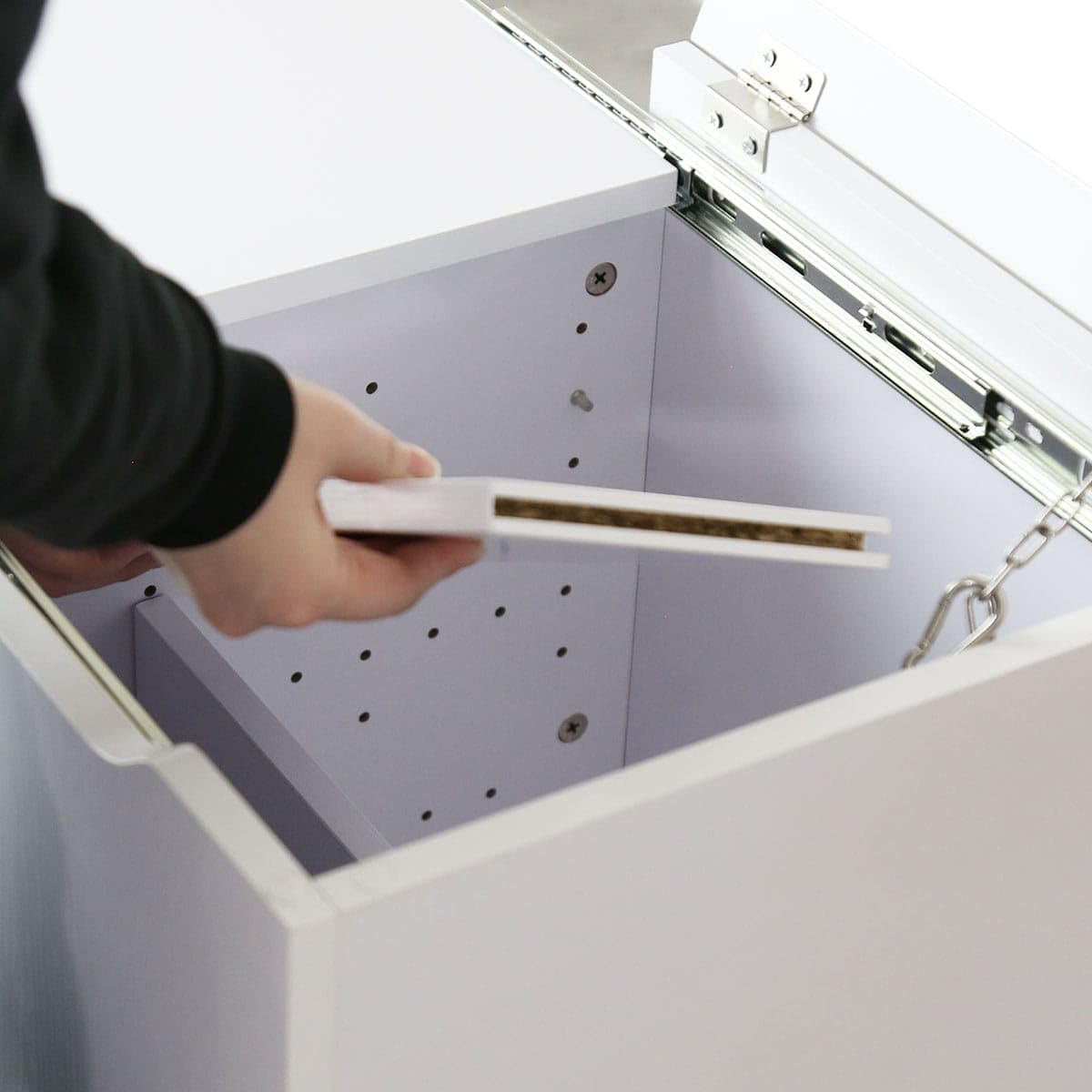 会津塗 洗朱 朱色ウサギ彫刻の置きタンス 箱 W